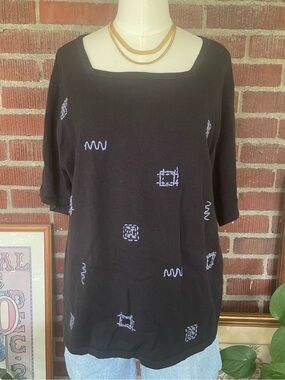 Vintage Sag Harbor Black Short-Sleeve Square-Neck Top with Periwinkle Embroidery